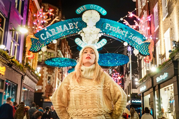 Legendary Christmas Photoshoot in London  - Photo 1 of 6